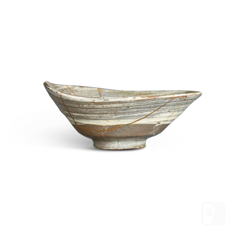 A white-painted hake-me tea bowl, Korea, Joseon dynasty, 16th century | 韓國 朝鮮王朝 十六世紀 刷毛目茶盌 - 图2